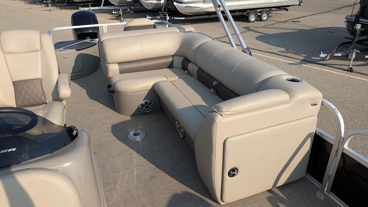 Used 2023 Sun Tracker Sportfish 20 DLX TRAILER INCLUDED