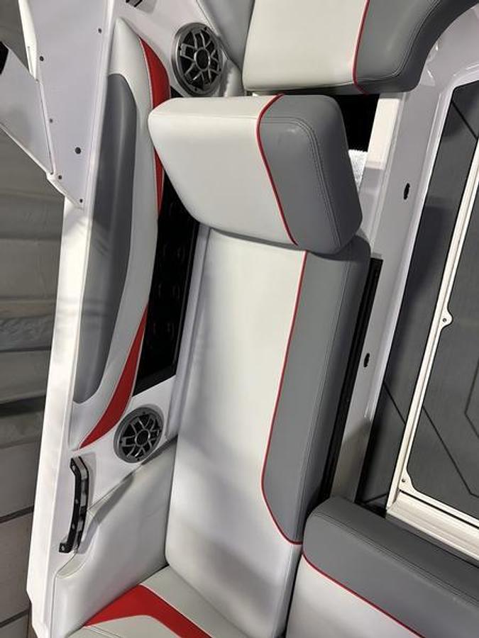 Used 2020 Axis Wake Research T22