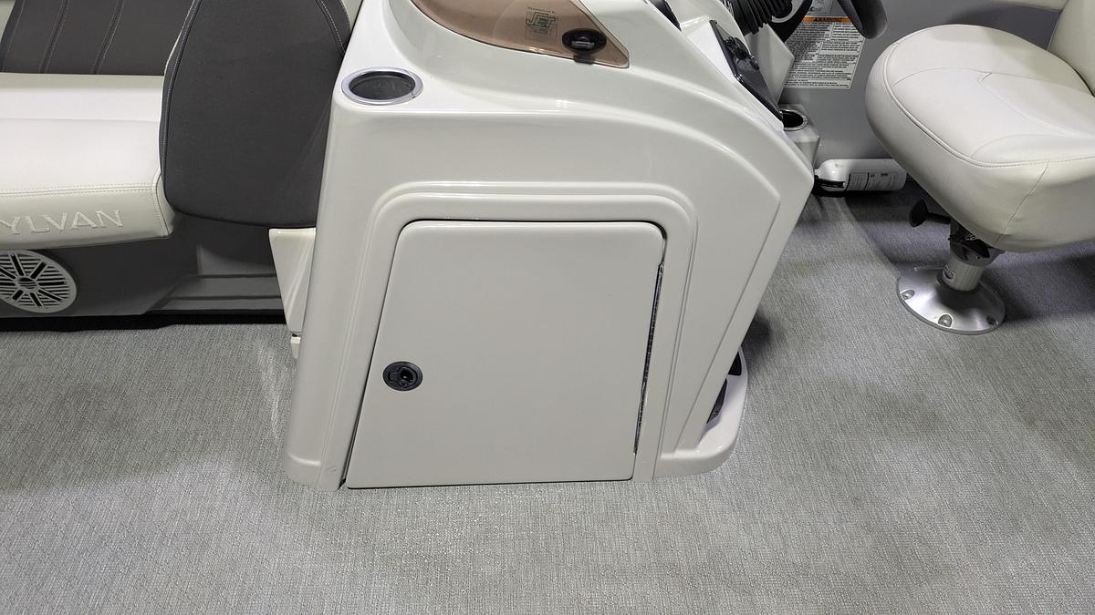 Used 2022 Sylvan Mirage 8522 CLZ