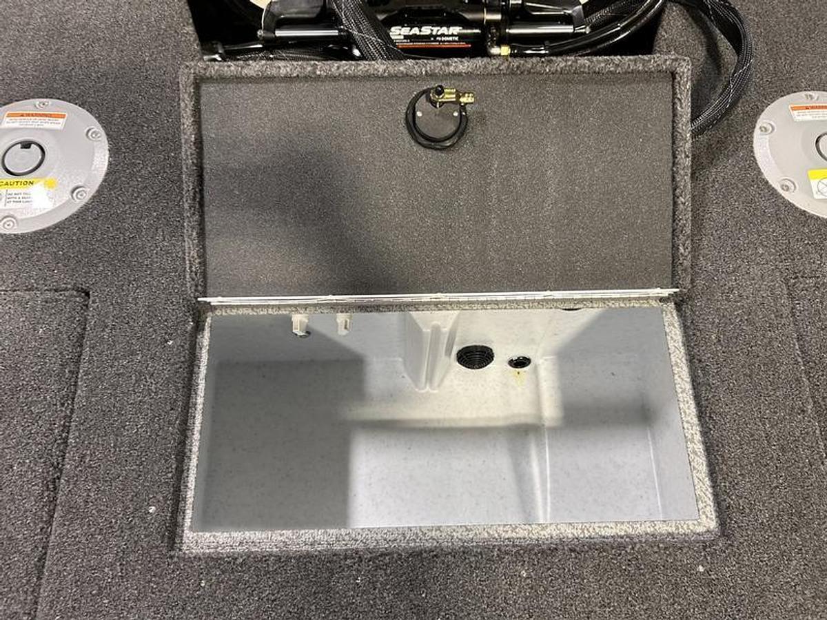 2025 Crestliner 2050 Fish Hawk