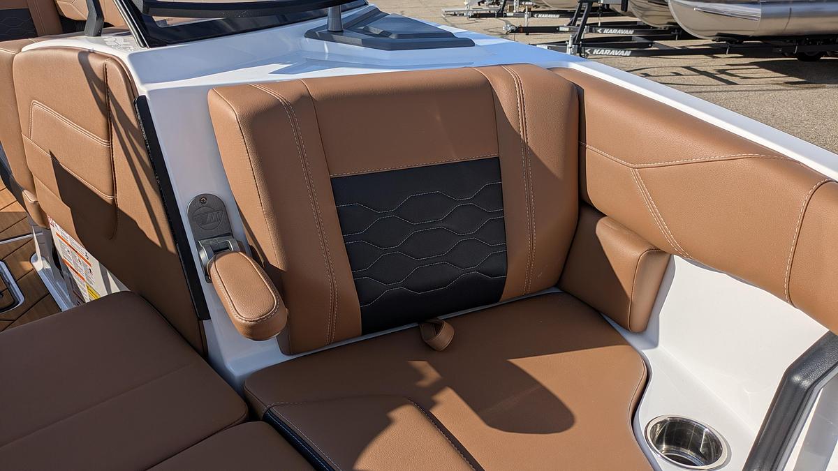 2026 Malibu Boats 23 LSV