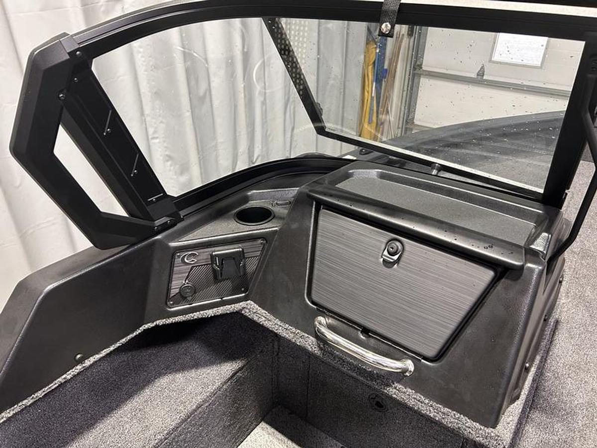 2026 Crestliner 2050 Fish Hawk