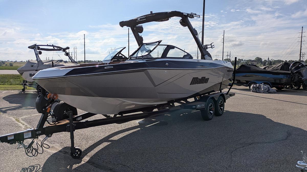 2026 Malibu Boats 23 LSV