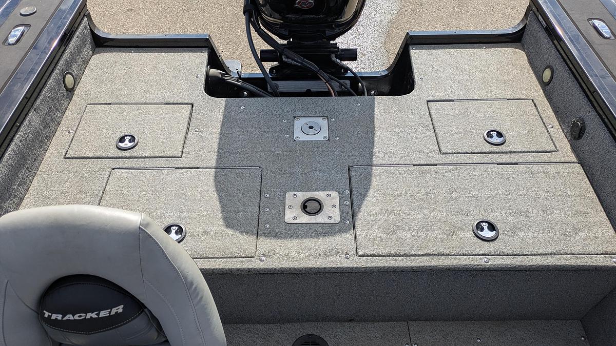 Used 2018 TRACKER Targa V19