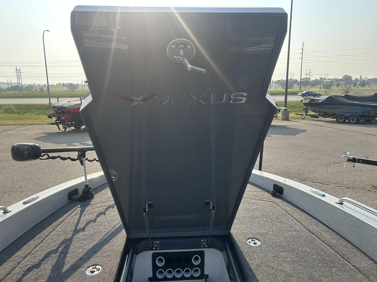 Used 2022 Vexus DVX22