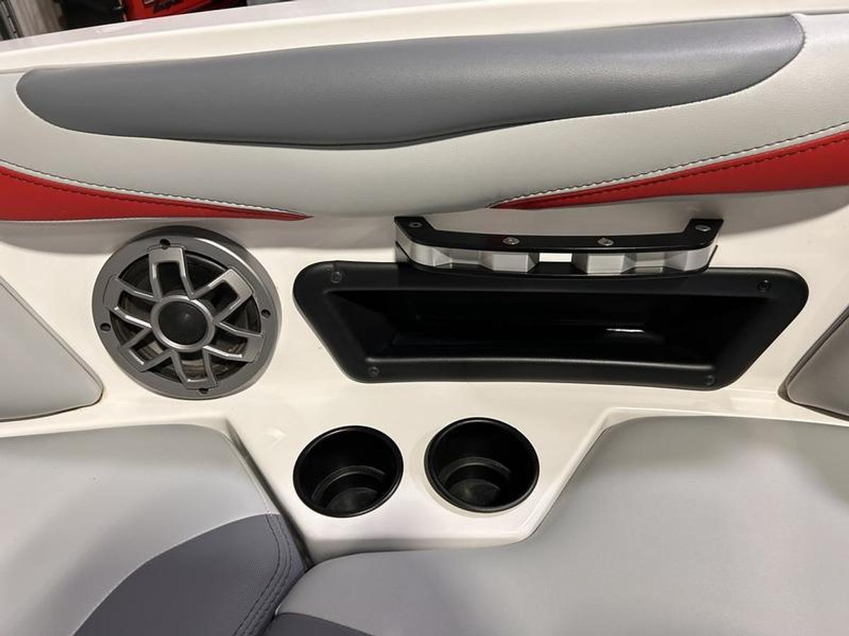 Used 2020 Axis Wake Research T22