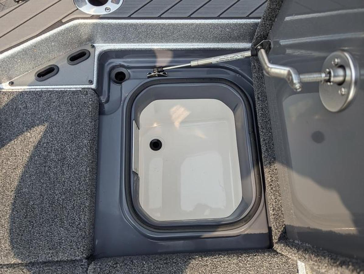 Used 2022 Vexus DVX22