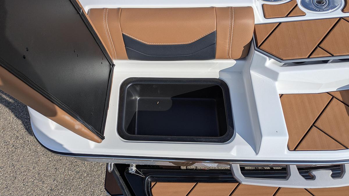 2026 Malibu Boats 23 LSV