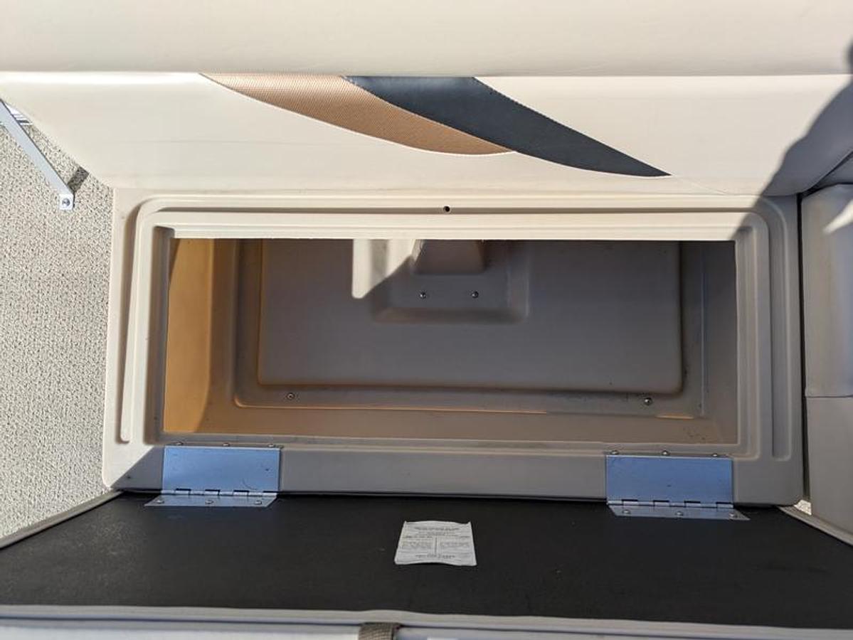 Used 2011 Smoker Craft Oasis 820 Cruise