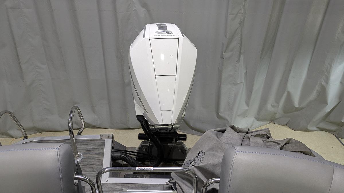 Used 2022 BENNINGTON 23RX Sport