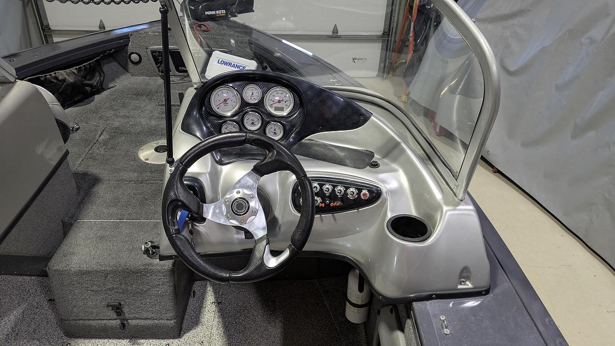 Used 2014 TRACKER Targa V18