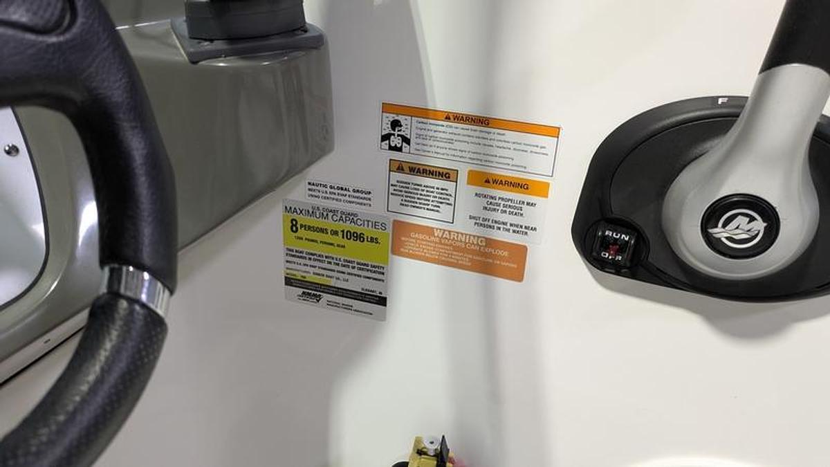 Used 2013 Rinker Captiva 186 FS BR