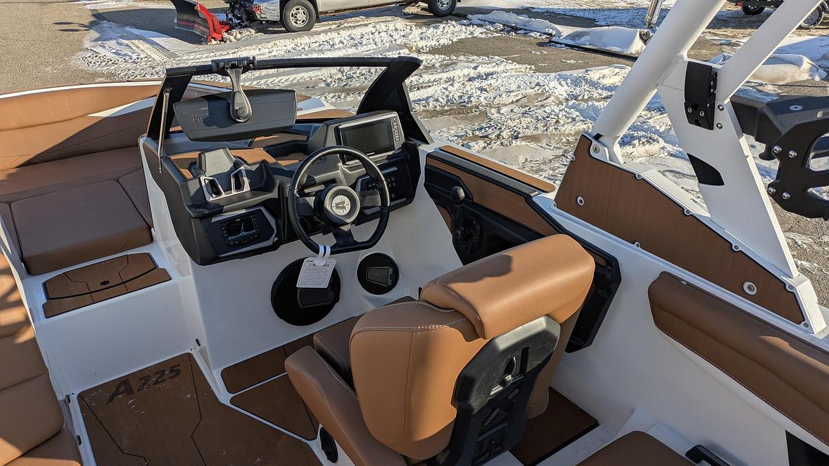 2025 Axis Wake Research A225