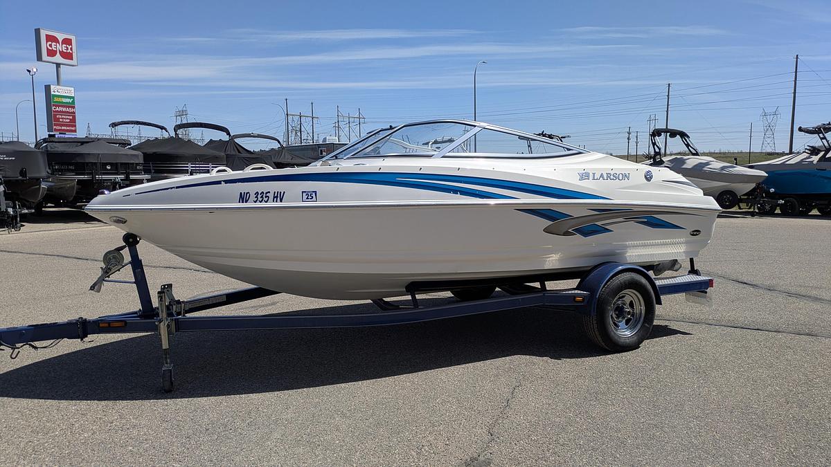Used 2008 LARSON Senza 186 BR