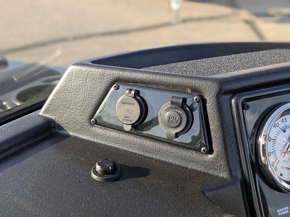 2026 Crestliner 1850 Sportfish