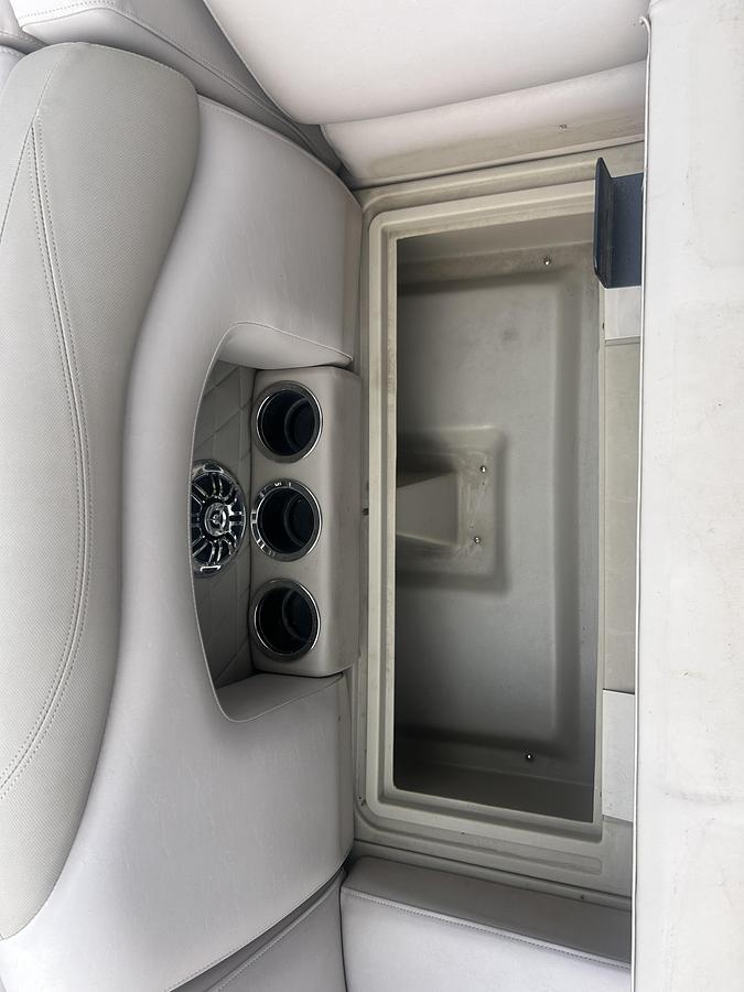 Used 2013 Sylvan Mirage 8522 LZ