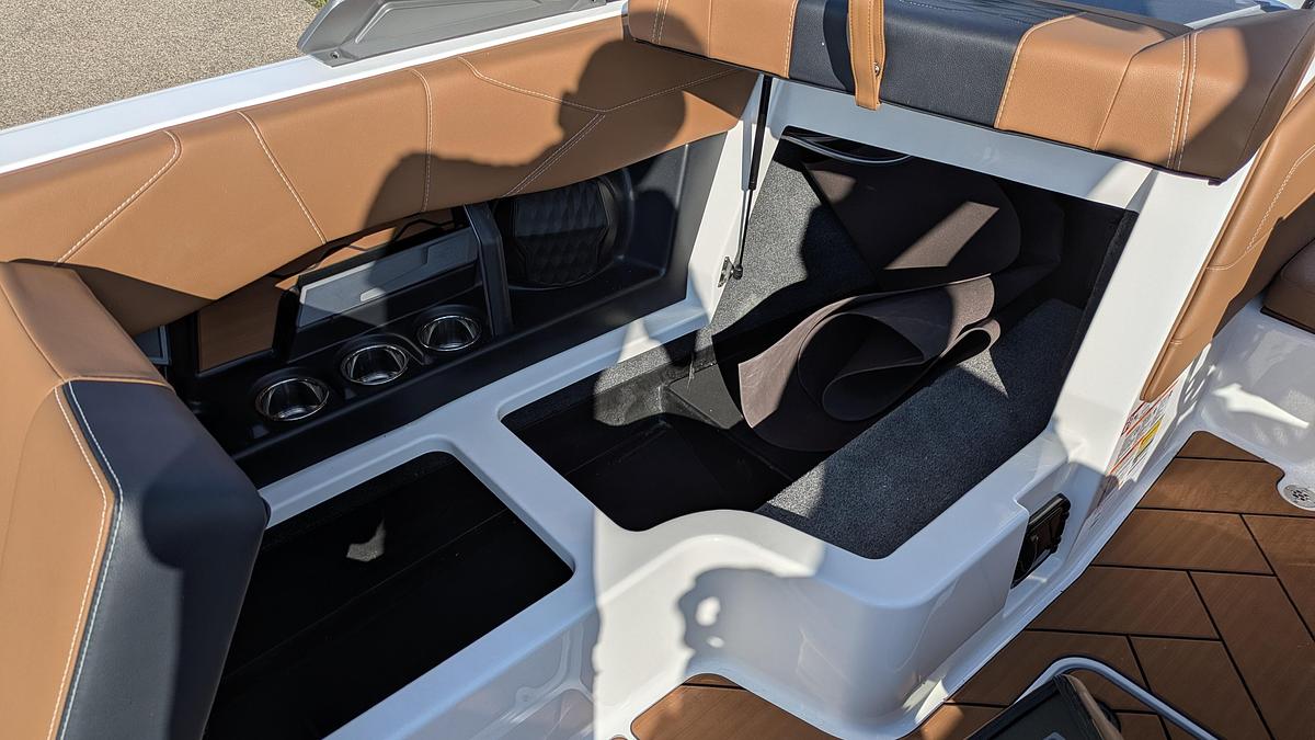 2026 Malibu Boats 23 LSV