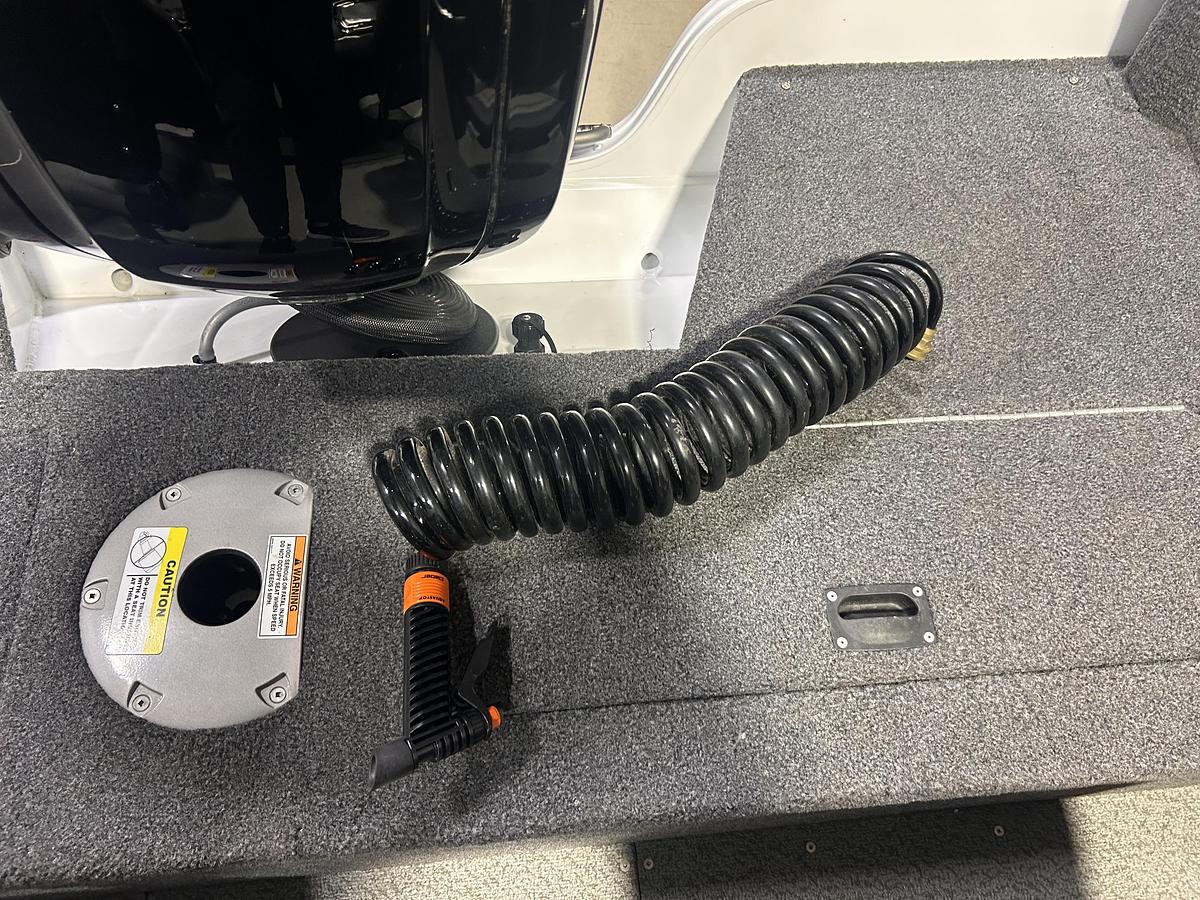 Used 2023 Crestliner 1650 Fish Hawk