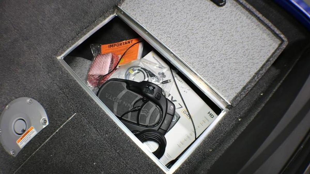 2025 Crestliner 1750 Hawk Walk Through