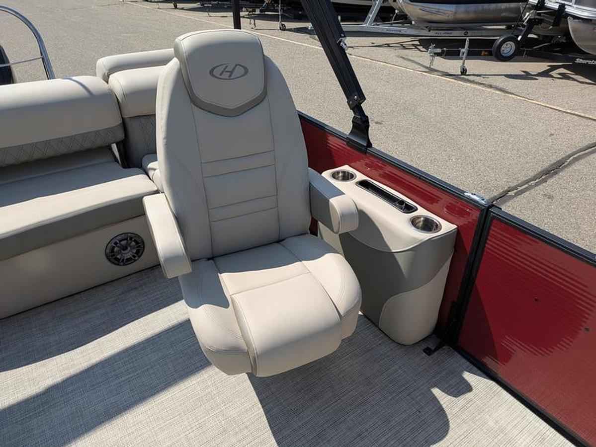 Used 2021 Harris Sunliner 230