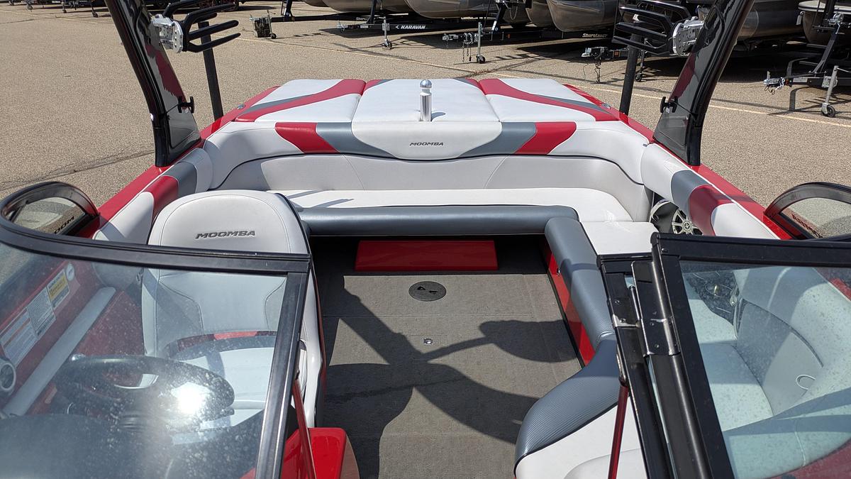 Used 2012 Moomba Mobius LSV