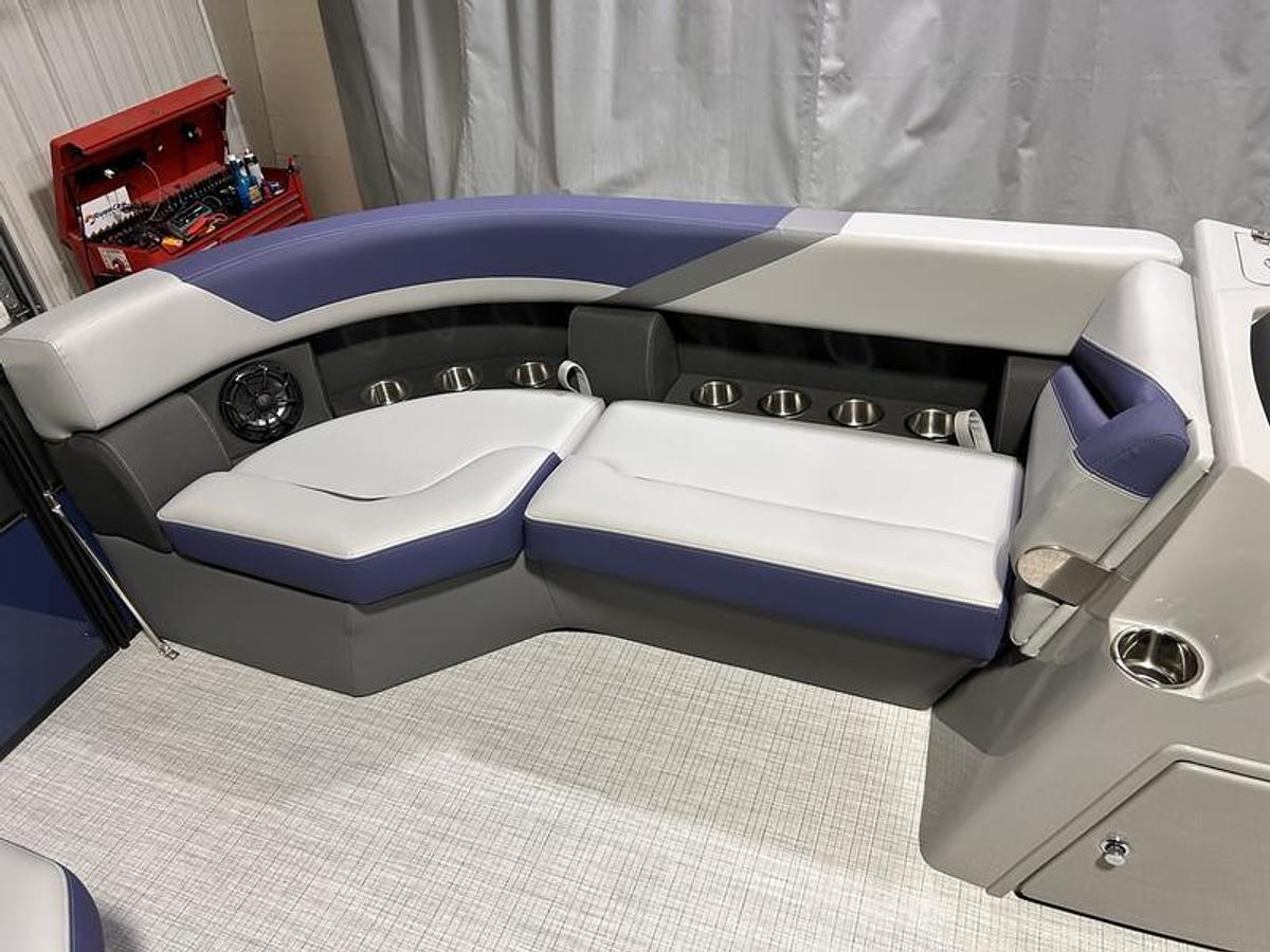 2025 South Bay S224RS Rear Seating 2.75