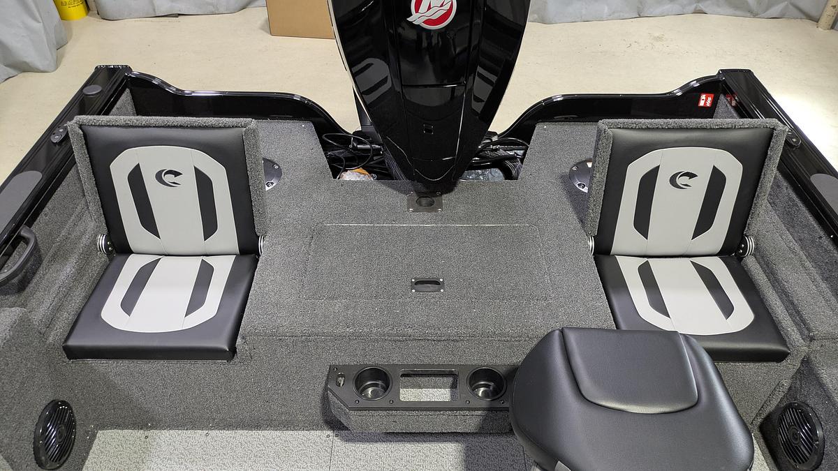 2026 Crestliner 1850 Fish Hawk Raptor Package