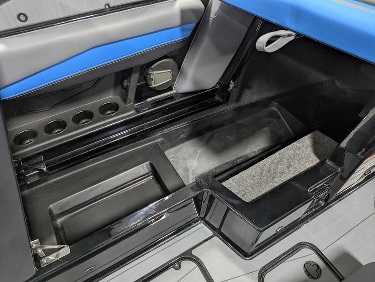 2025 Axis Wake Research A245