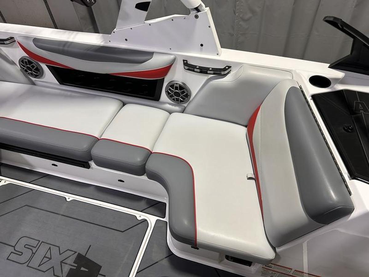 Used 2020 Axis Wake Research T22