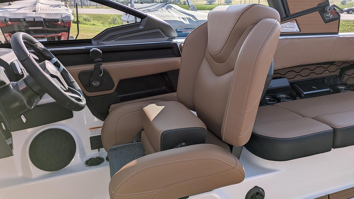2026 Malibu Boats 23 LSV