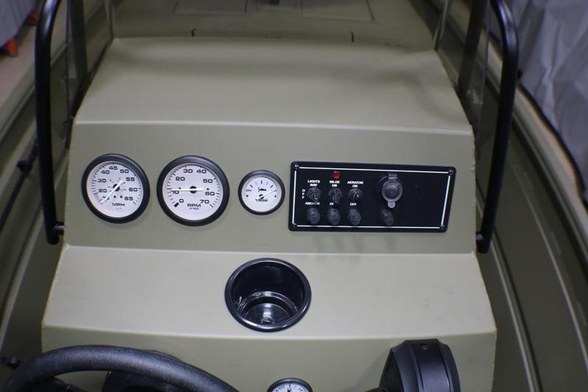 2024 Crestliner 1860 Retriever CC