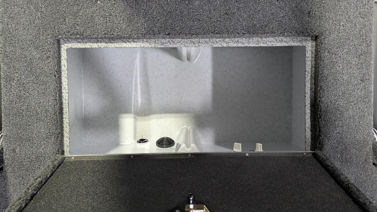 2026 Crestliner 2050 Fish Hawk WT Raptor Package