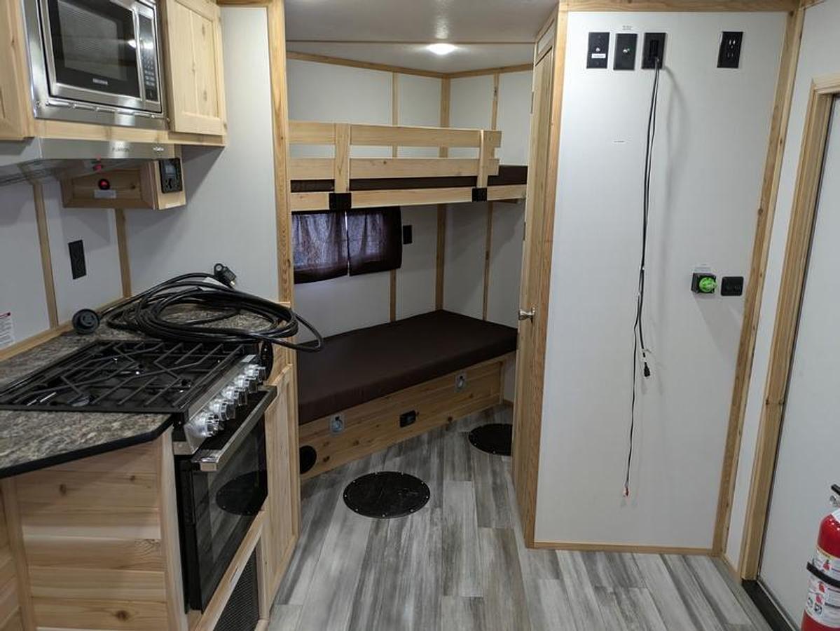 2026 Ice Castle Fish Houses 8' X 16V ND Country Cabin *ND COUNTRY FEST SPECIAL*