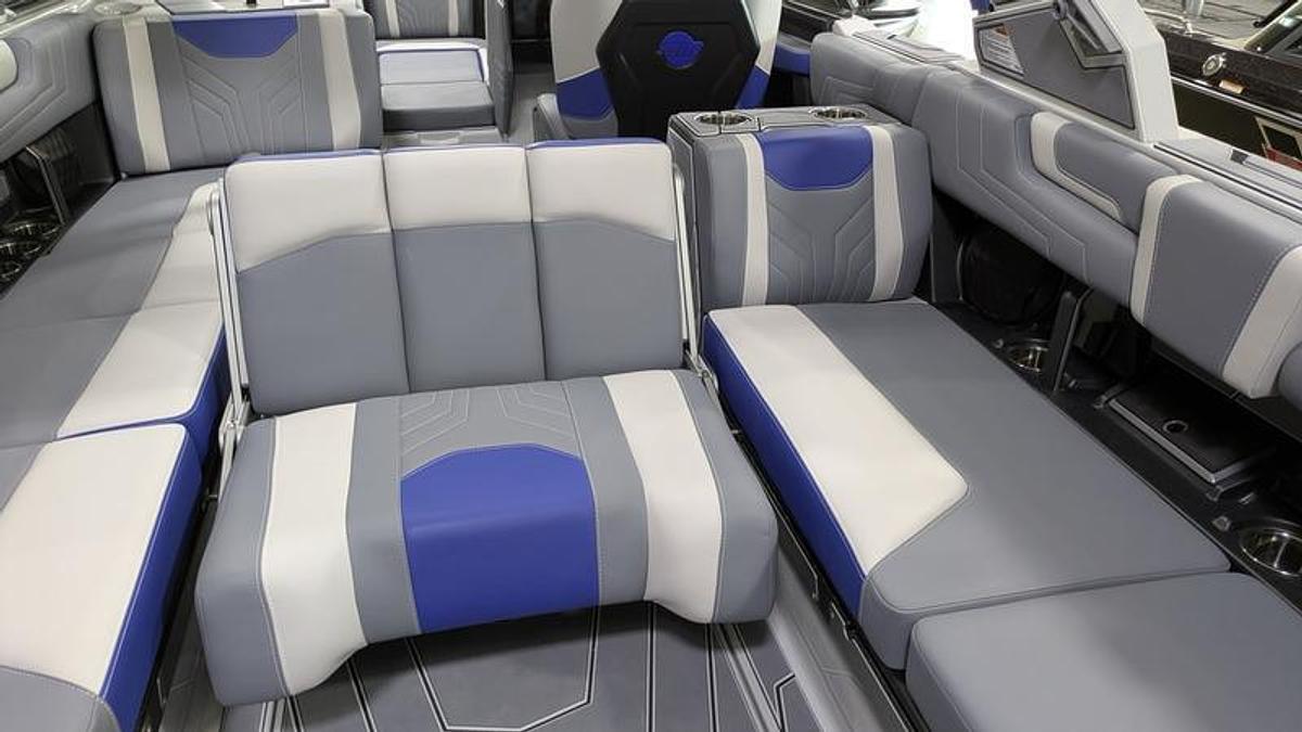 2026 Malibu Boats 25 LSV