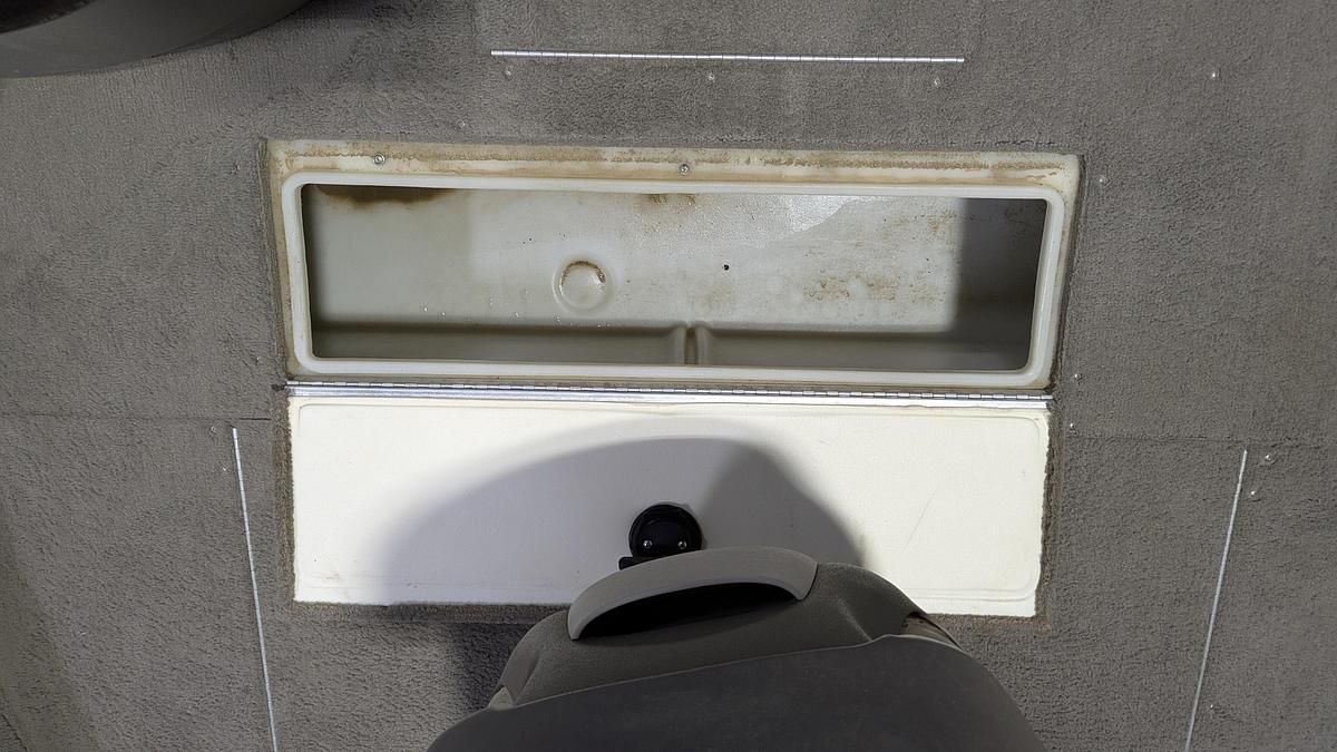Used 2004 Crestliner 1850 Fish Hawk SC