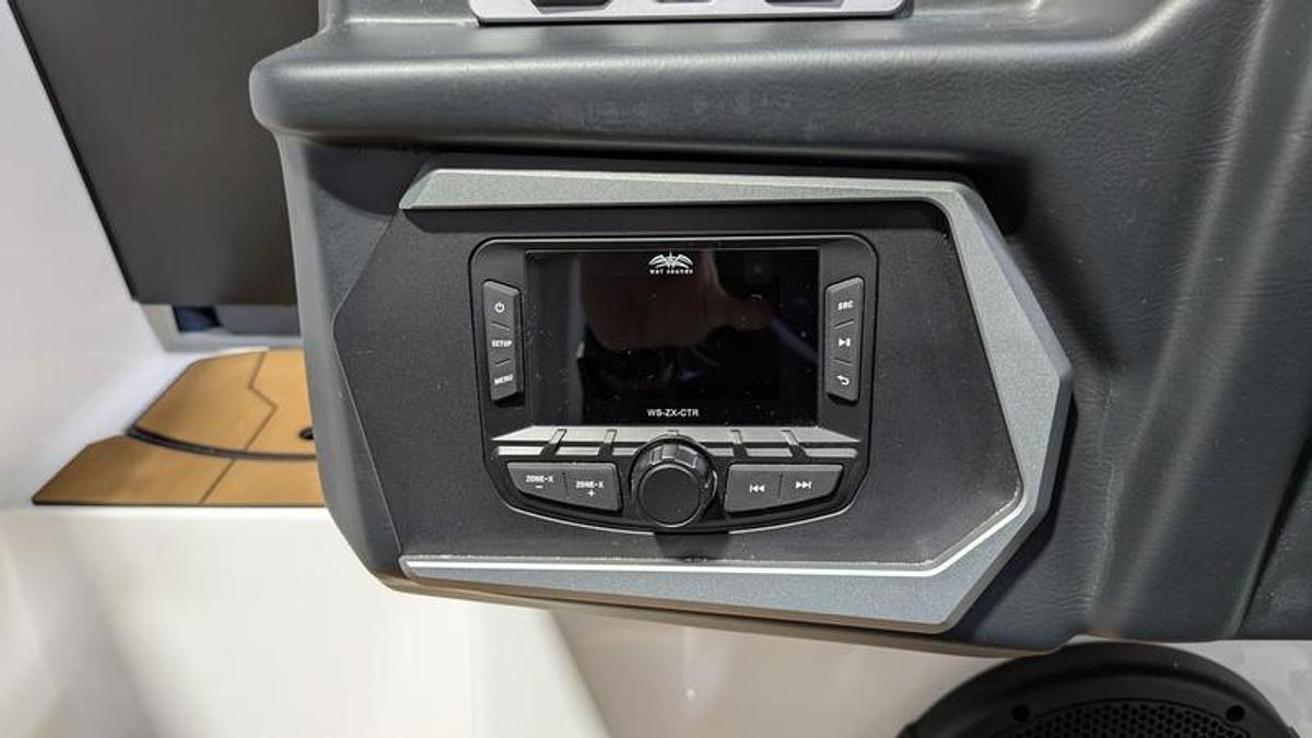 2026 Axis Wake Research T235