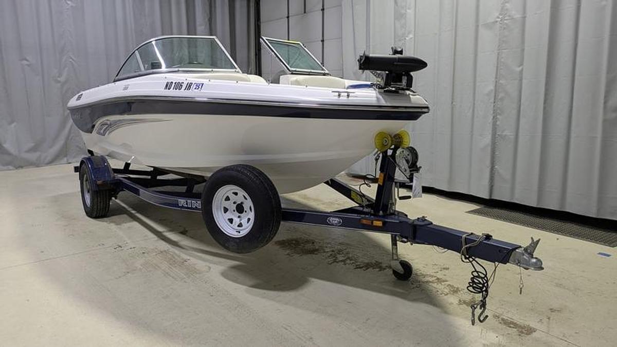 Used 2013 Rinker Captiva 186 FS BR