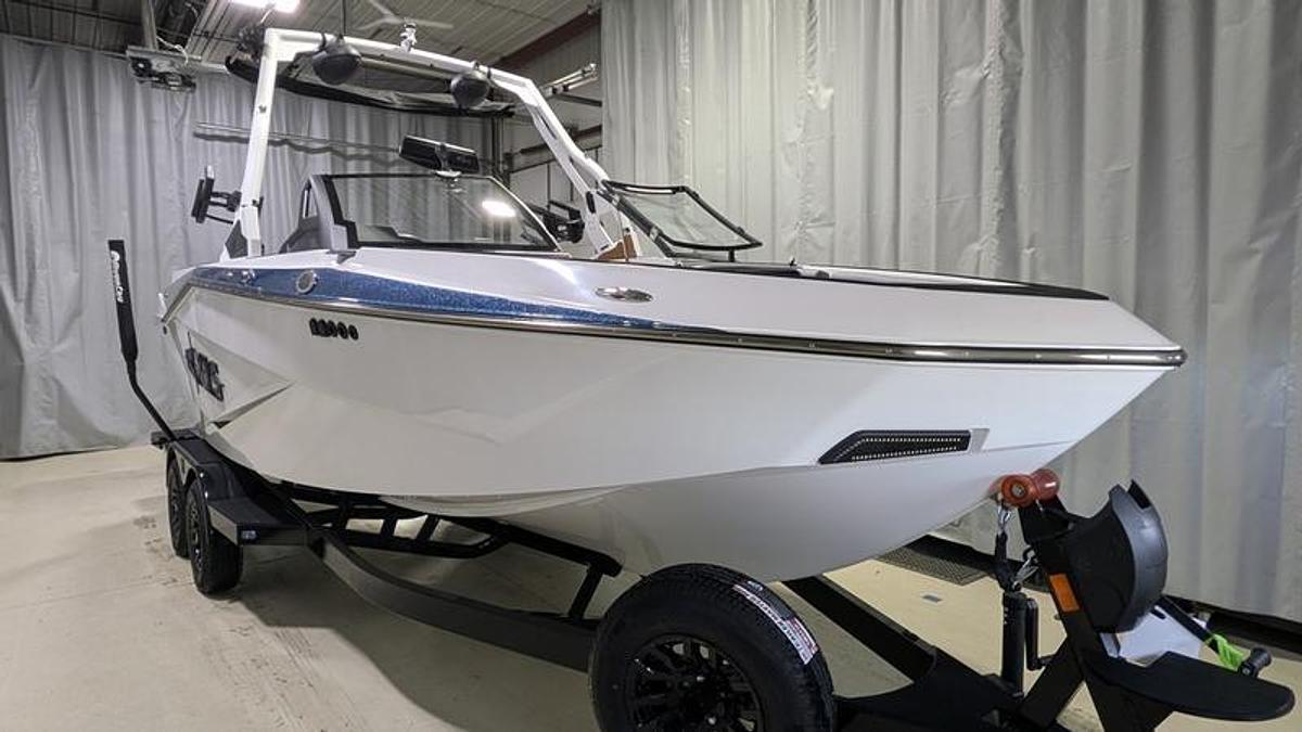 2026 Axis Wake Research T235