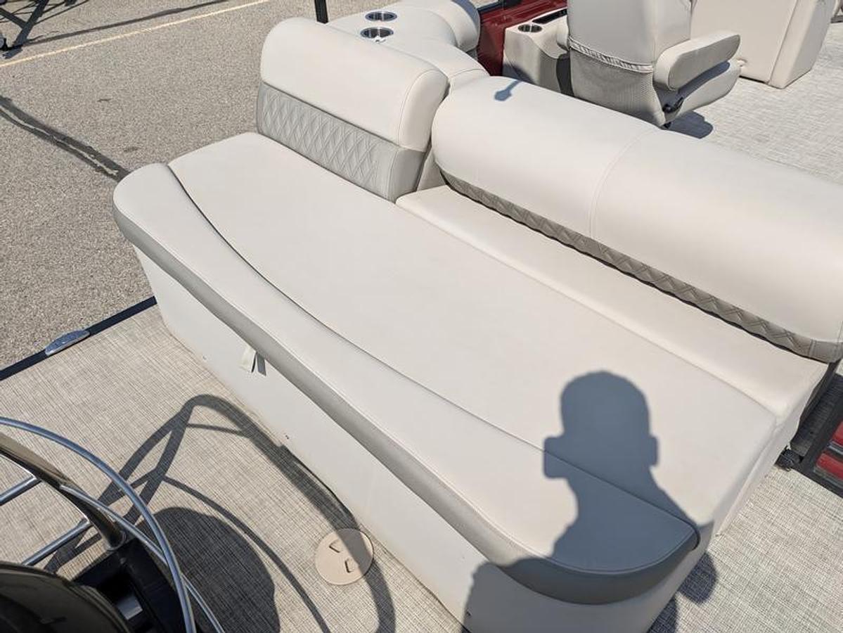 Used 2021 Harris Sunliner 230