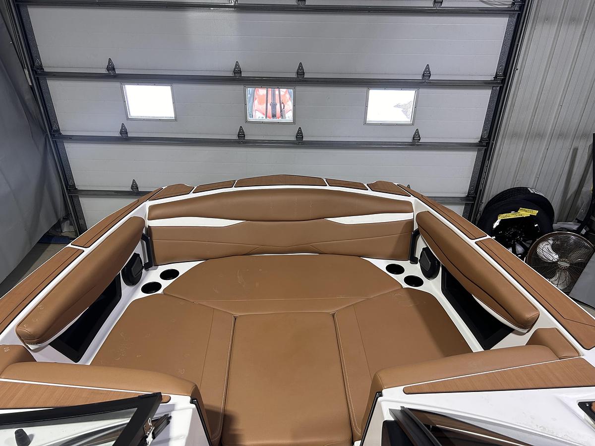 2025 Axis Wake Research A225