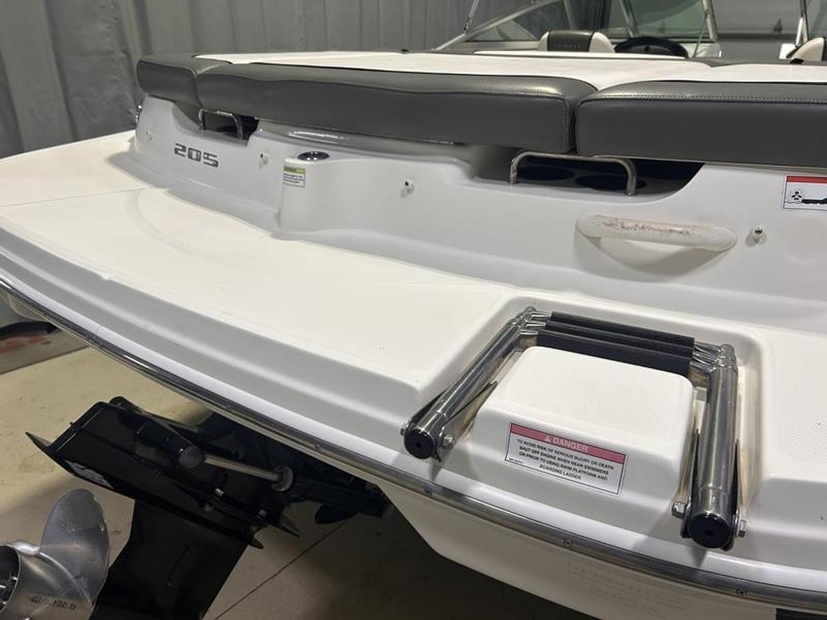 Used 2011 Sea Ray 205 Sport