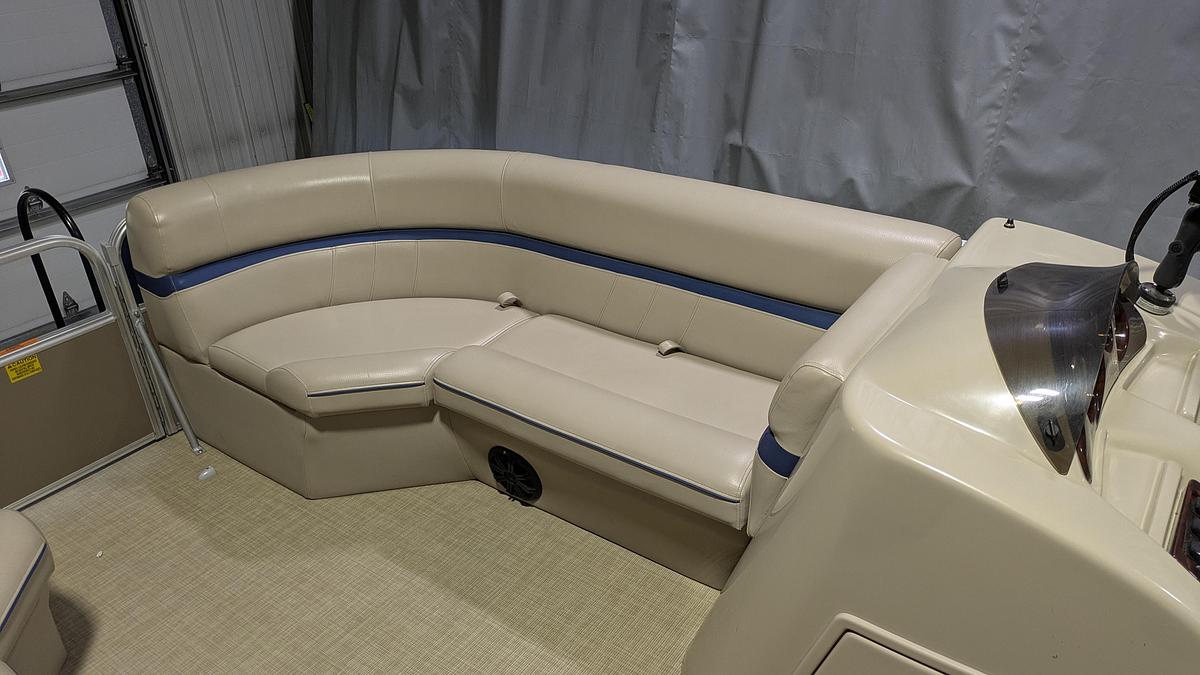 Used 2016 South Bay S222CR 25