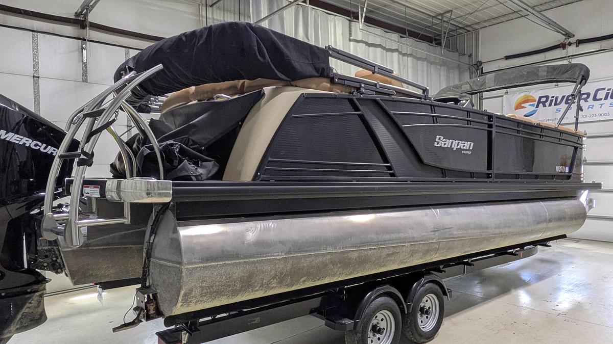 Used 2019 Godfrey Sanpan 2500
