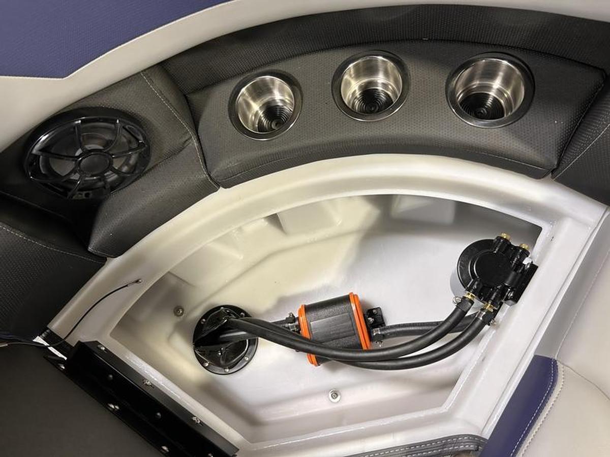 2025 South Bay S224RS Rear Seating 2.75