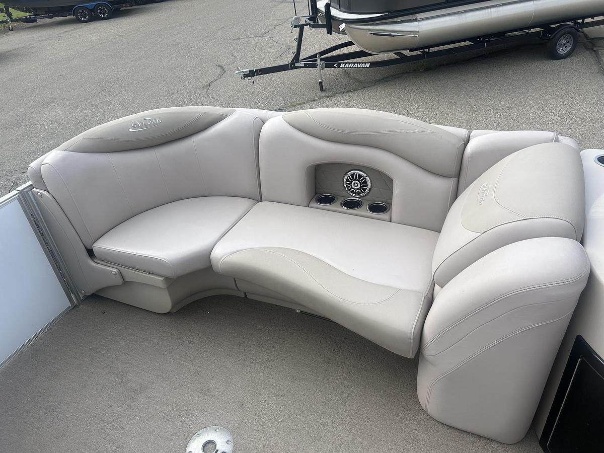 Used 2013 Sylvan Mirage 8522 LZ