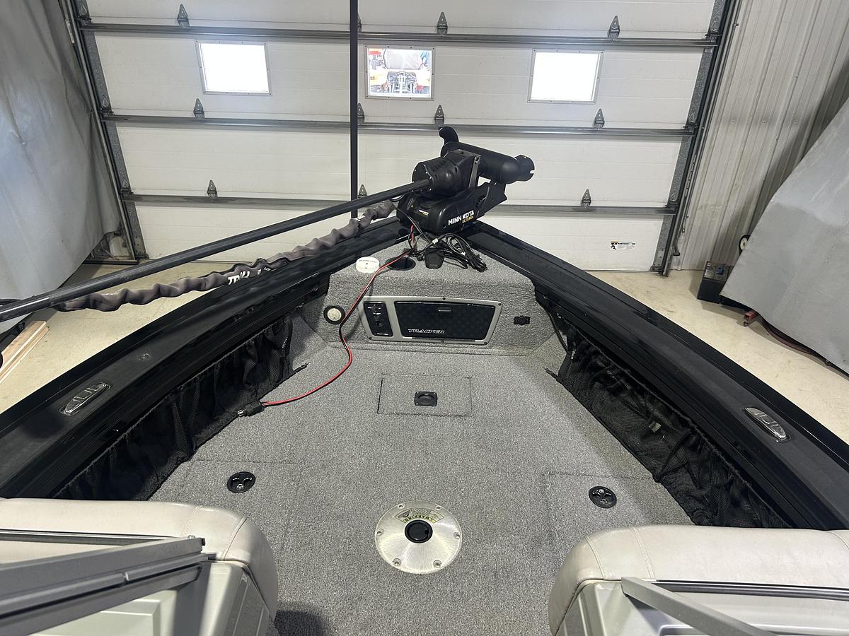 Used 2017 TRACKER Targa V20
