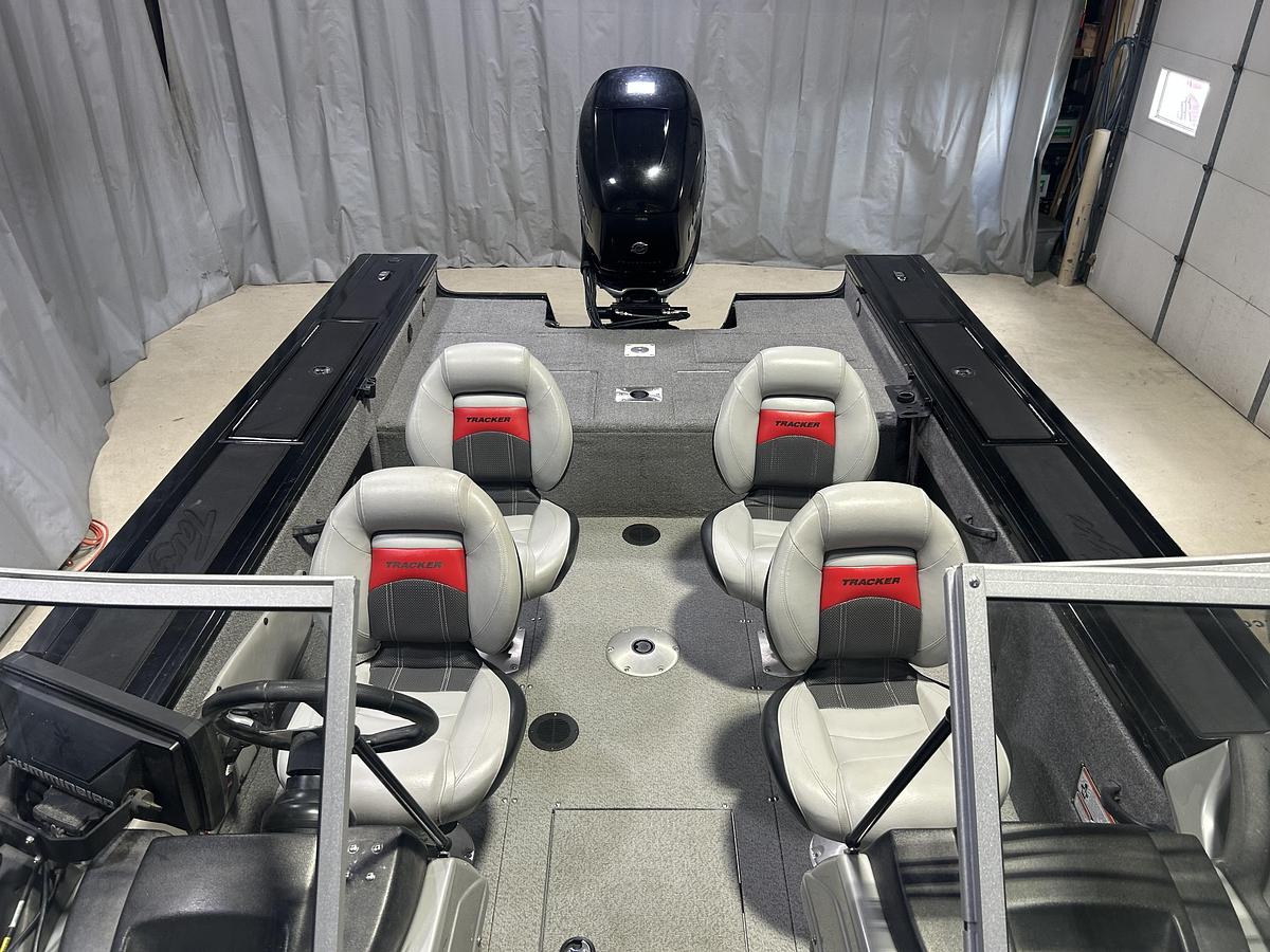 Used 2017 TRACKER Targa V20