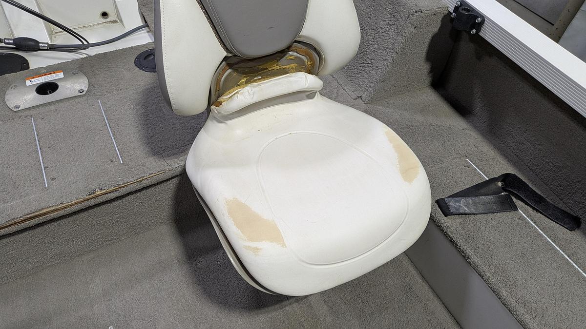 Used 2004 Crestliner 1850 Fish Hawk SC