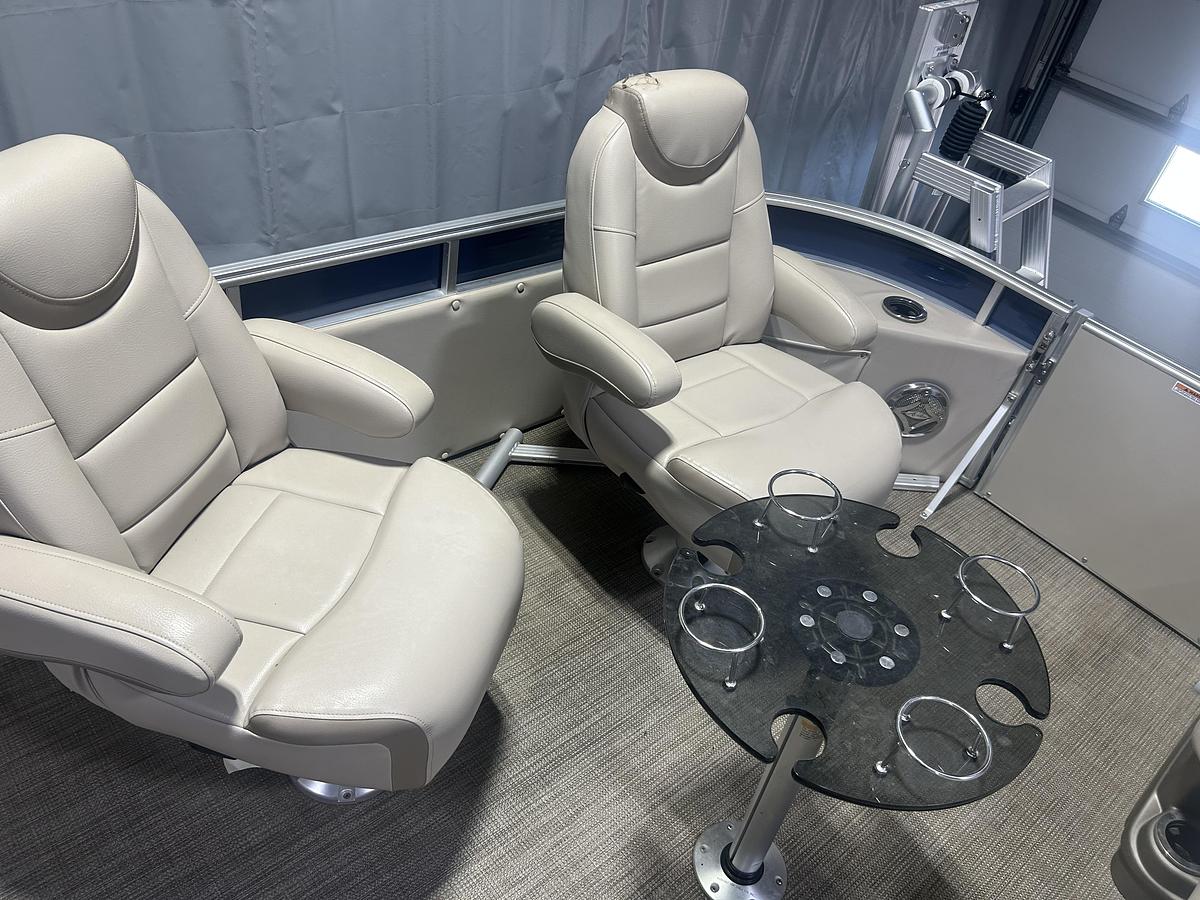 Used 2016 AVALON Windjammer 2585