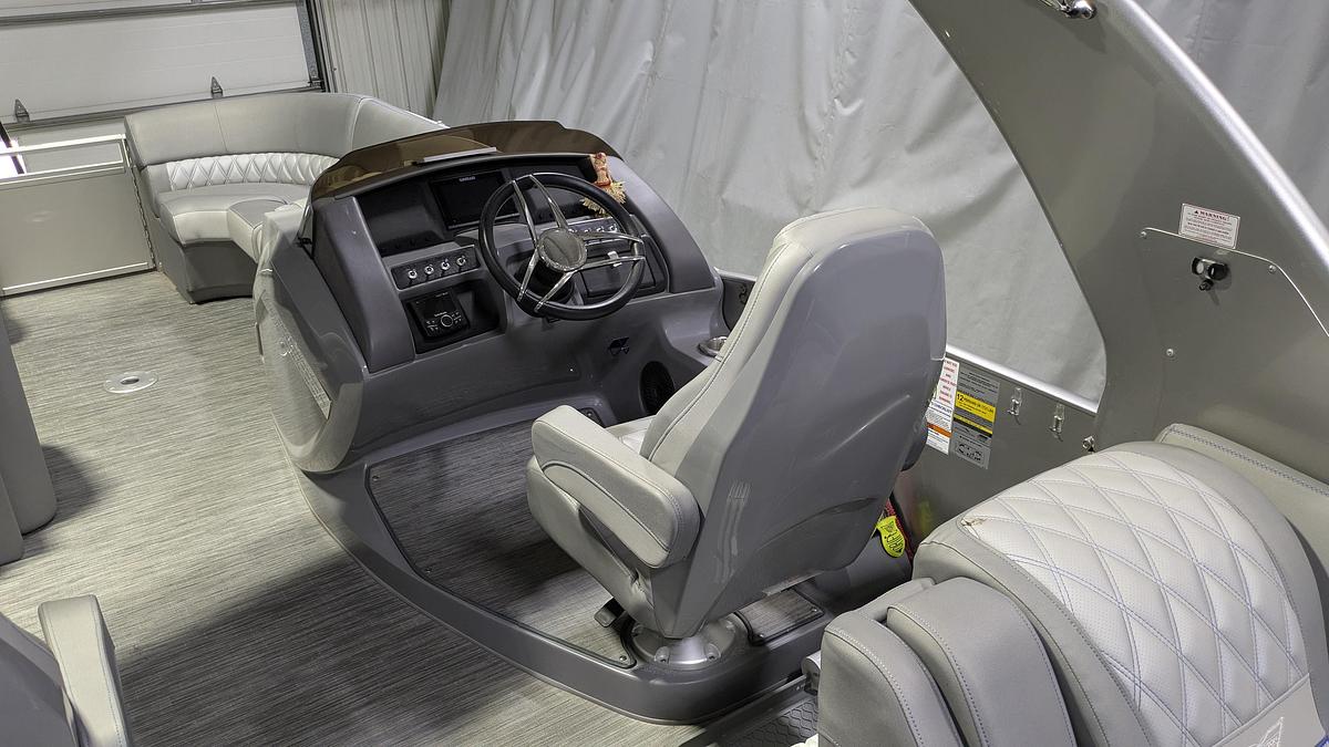 Used 2022 BENNINGTON 23RX Sport